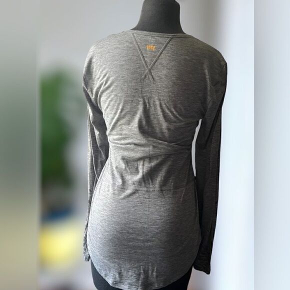 Lucy Tech Gray long sleeve shirt Size XS - Picture 8 of 13